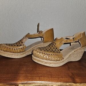 Cowboy Empire Wedge Sandals Size 9